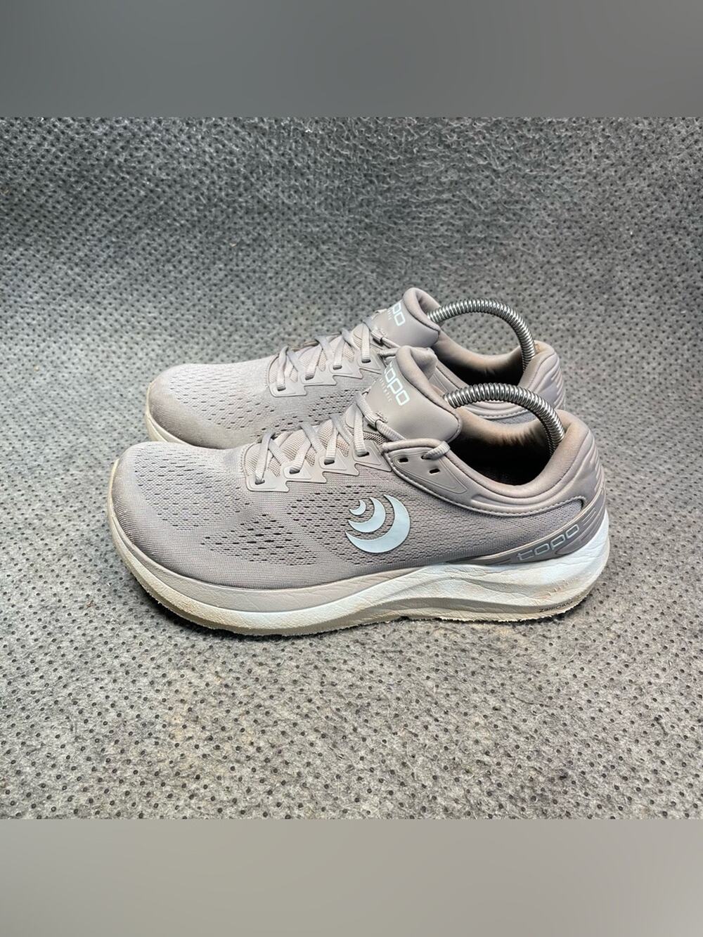 Topo Athletic Phantom 3 Grey Running Shoes Size 10 Women’s